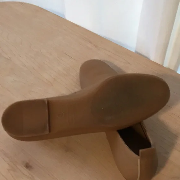 Everlane slip on. - Picture 4 of 4